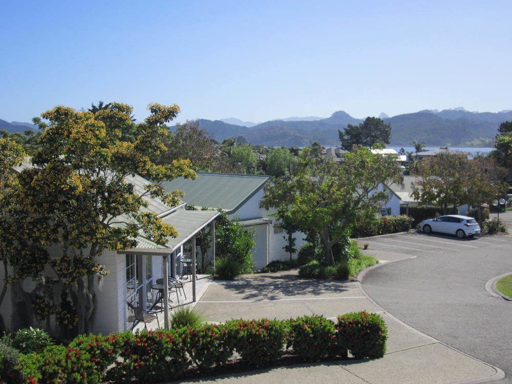 Pauanui Pines Motor Lodge Exterior photo