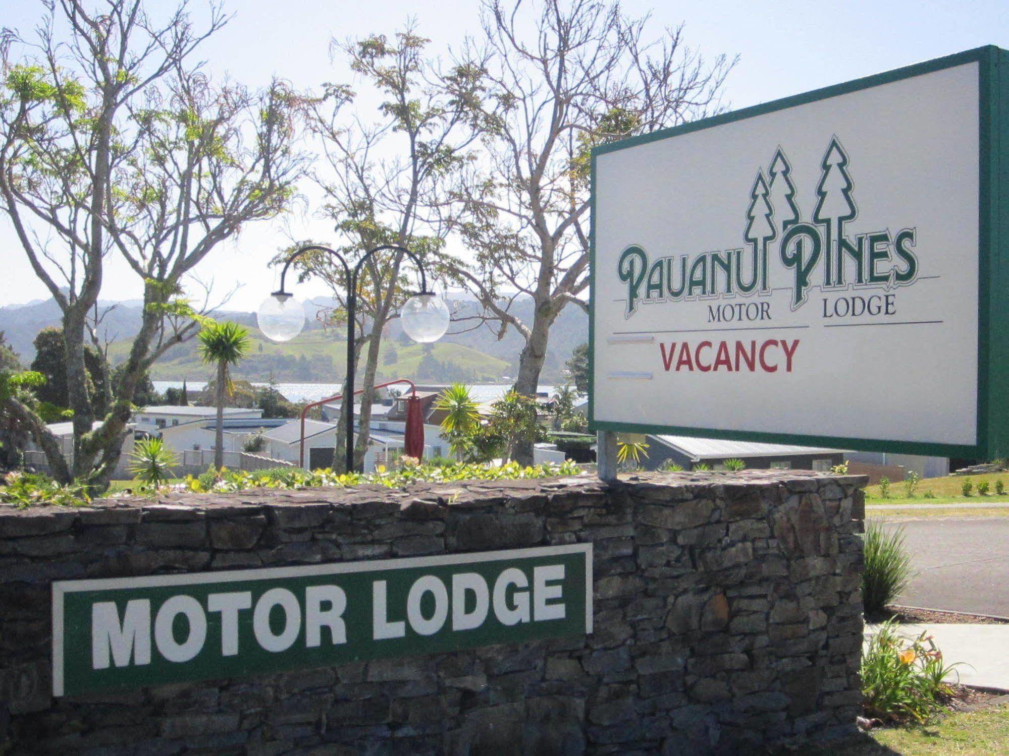 Pauanui Pines Motor Lodge Exterior photo